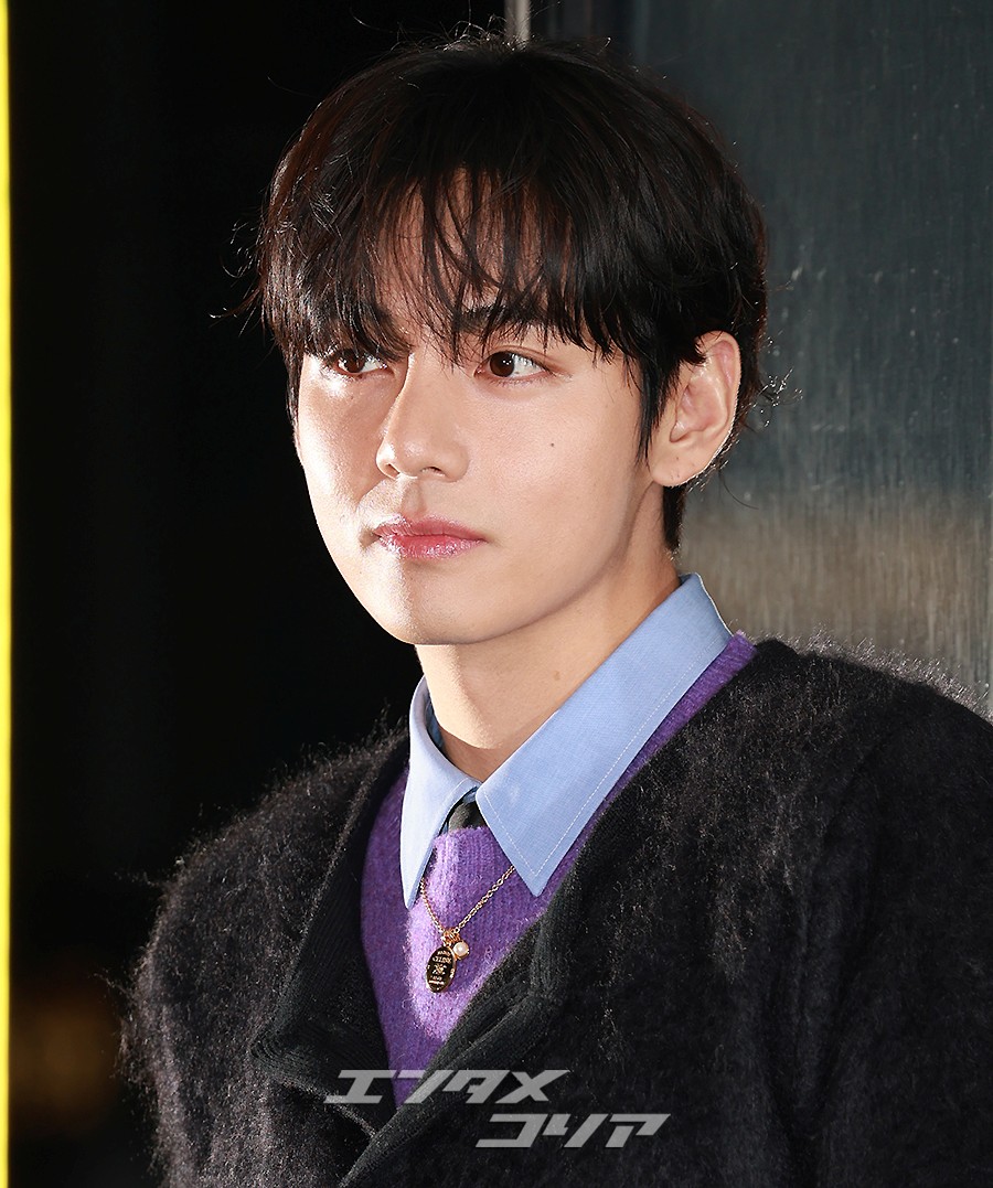 フォト】BTS・V「クローズアップでもため息誘うビジュアル」