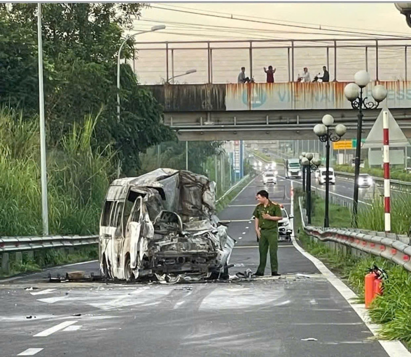 Bệnh viện Chợ Rẫy lên tiếng về vụ xe cứu thương gặp tai nạn thảm khốc trên cao tốc