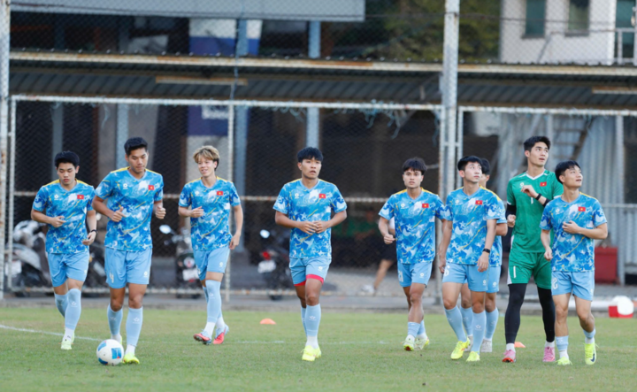 Báo Thái Lan đọc vị HLV Kim Sang-sik, lo ngại 3 ngôi sao U22 Việt Nam