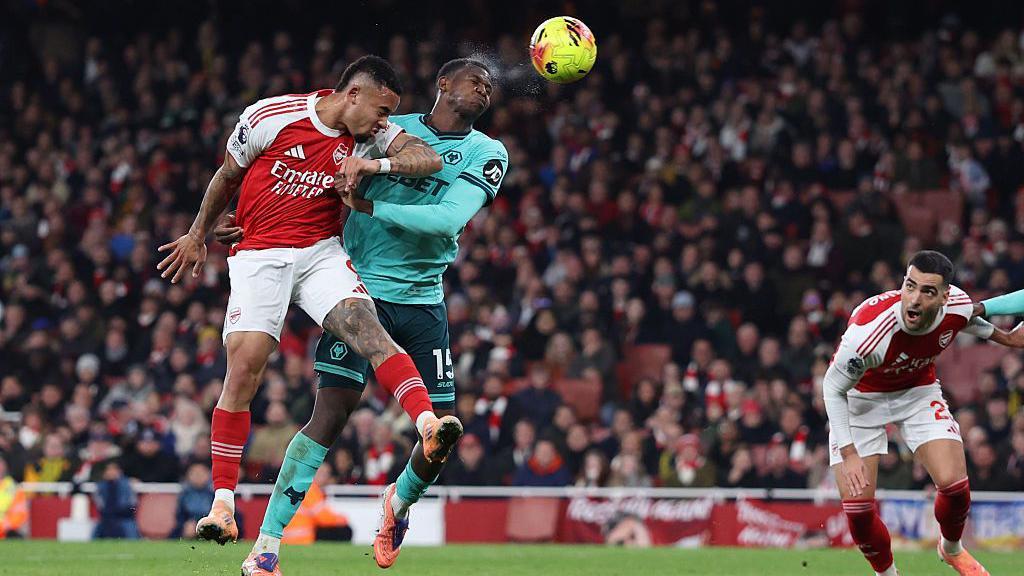 Arsenal acquire title-winning home advantage