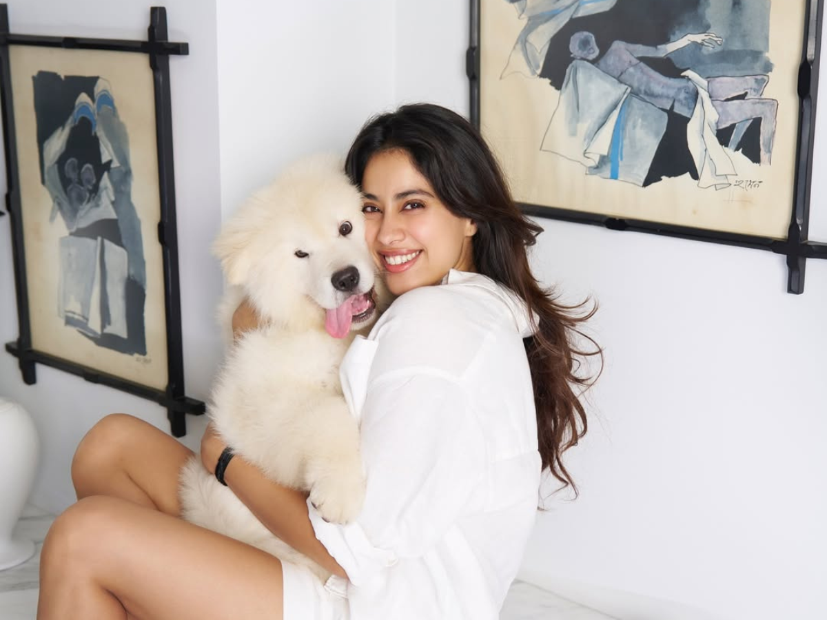 How Janhvi turns simple outfits into style statements