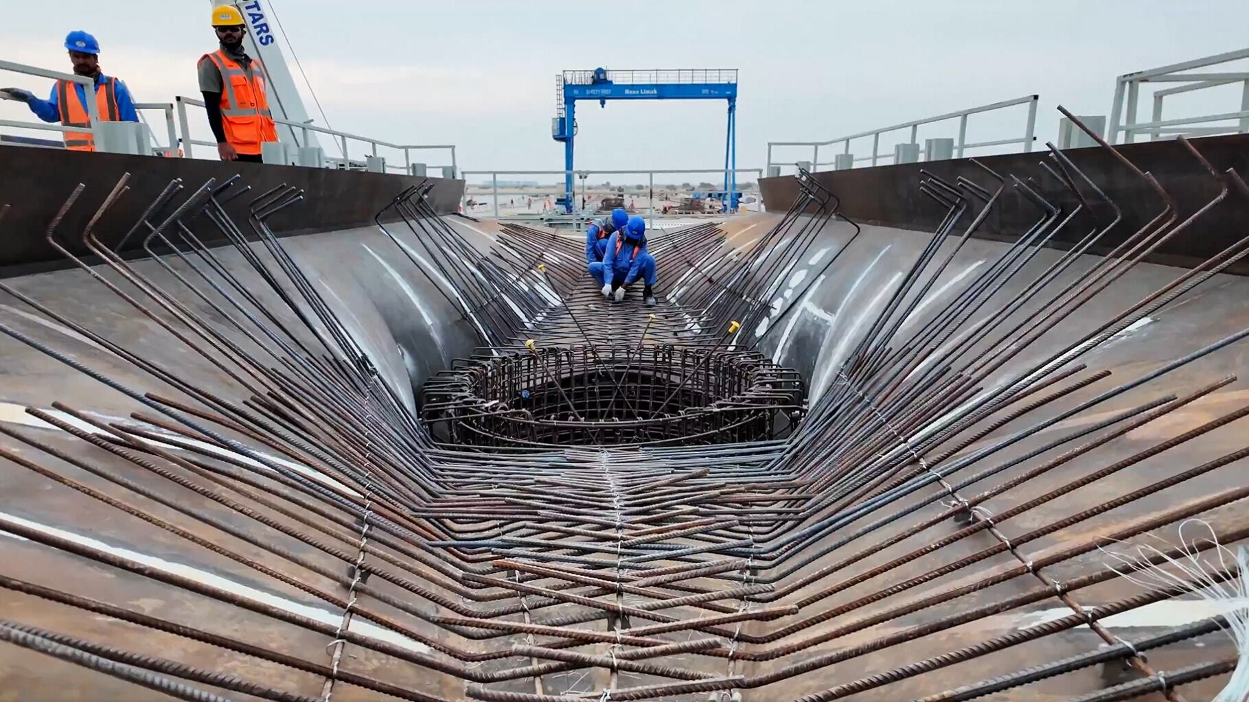 Concrete progress: Dubai's RTA releases images from inside Metro Blue ...