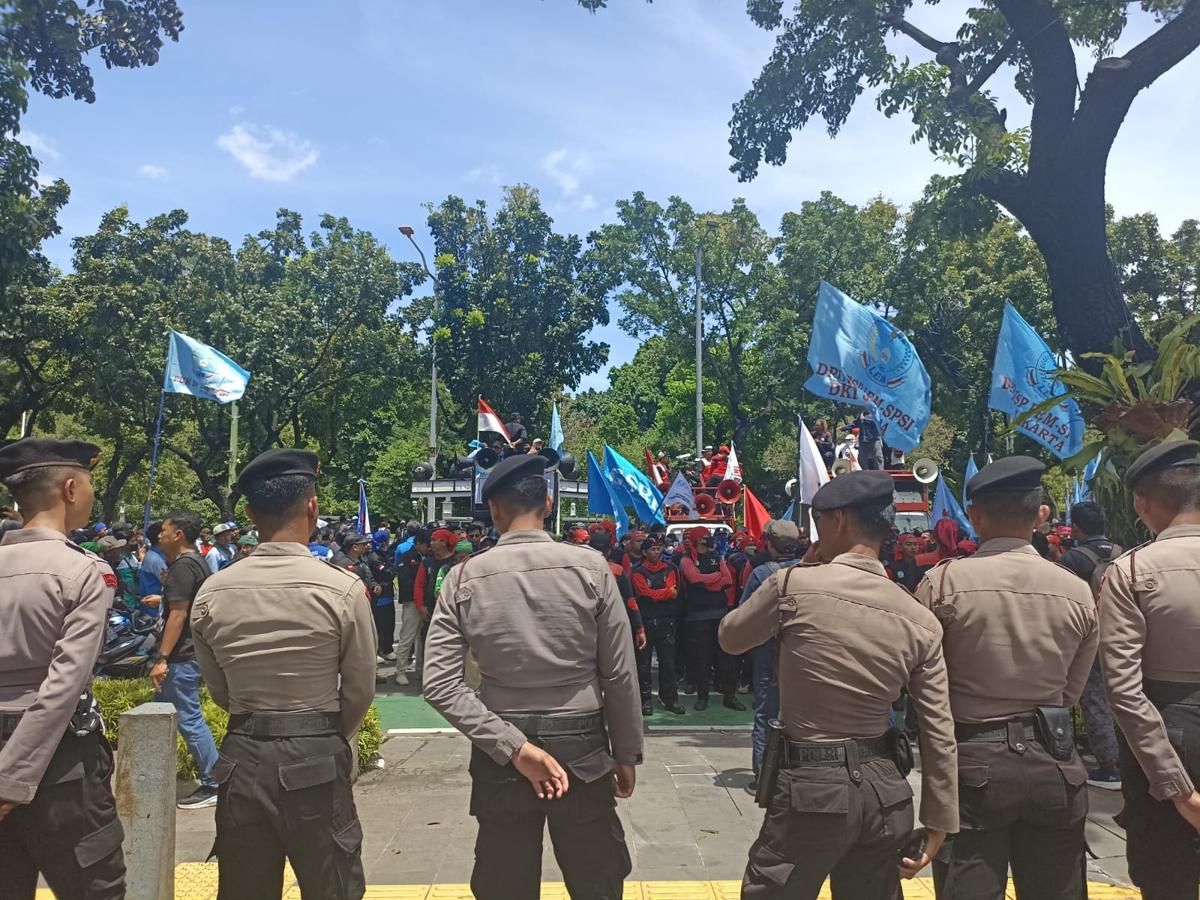 Buruh Tolak UMP Jakarta Rp5,7 Juta, Lebih Rendah Dibanding Bekasi