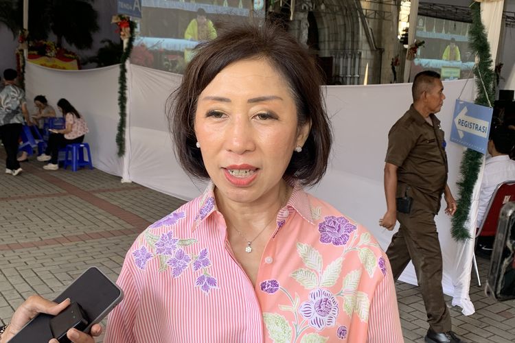 Toleransi Berjalan di Parkiran Masjid Istiqlal dan Gereja Katedral