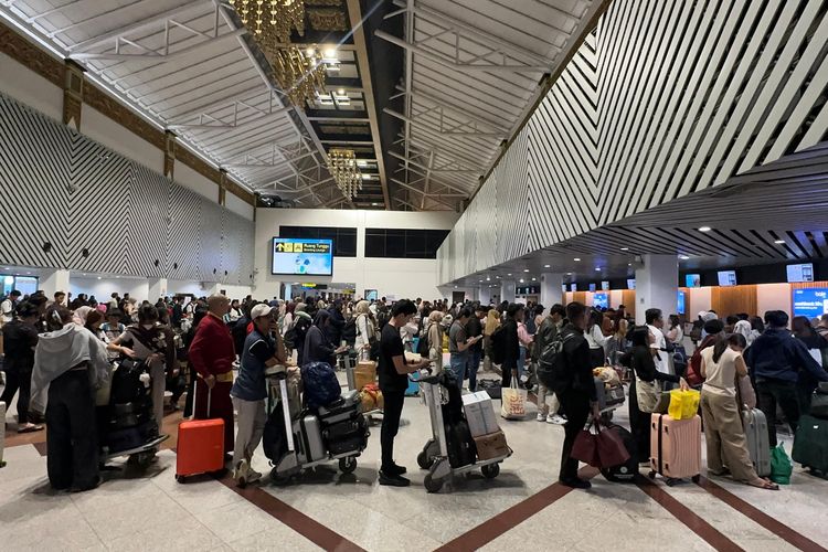 Peningkatan penumpang Bandara Juanda diprediksi melonjak jelang Tahun Baru