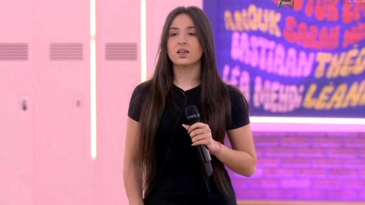 Star Academy : Ambre voit son beau‑père débarquer au château et les fans  tombent sous le charme