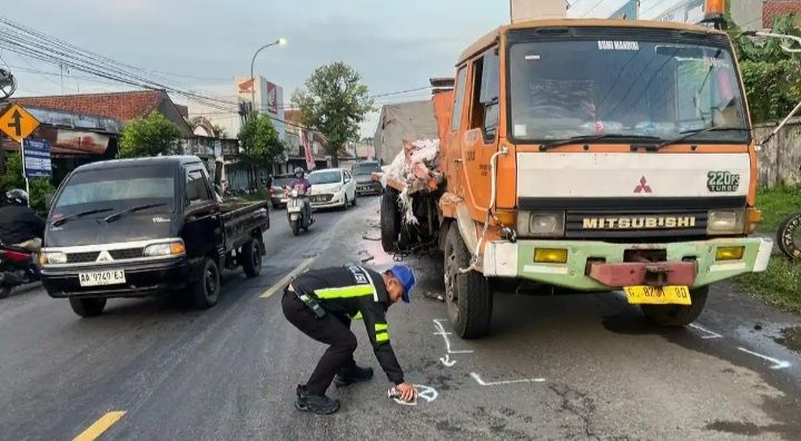 Kronologi kecelakaan maut di Gombong: Bus vs Truk Gandeng