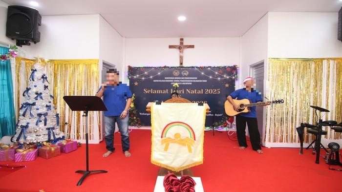 Ibadah Natal di Lapas Kelas IIA Balikpapan Penuh Haru, Warga Binaan Peluk Anak