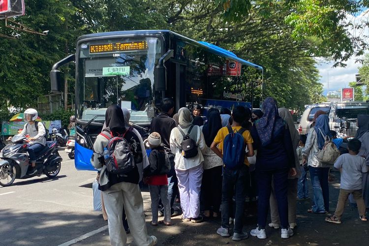 Bus Trans Jatim Koridor Malang Ramai Dikunjungi Wisatawan Libur Nataru