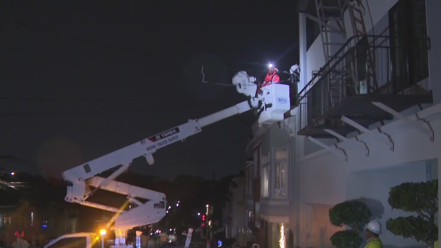 Bay Area residents continue to deal with PG&E power outages on ...