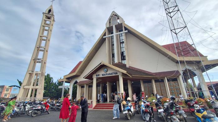 Jaga Toleransi, Jamaat GKI Maranatha Sorong Rayakan Perdamaian Dunia di Natal 2025