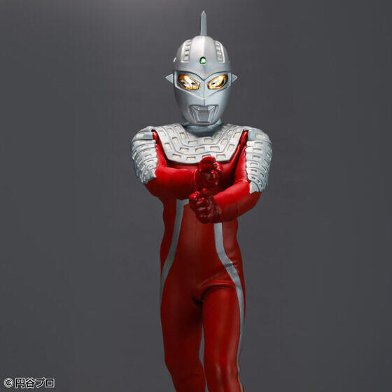 ウルトラセブン』ビリケン商会の名作ソフビキット「ウルトラセブン」が