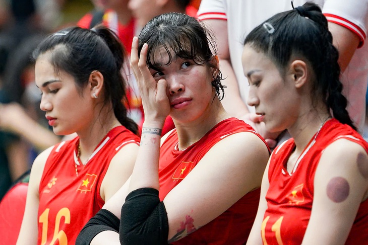 4 cô gái Việt Nam vào top 100 VĐV bóng chuyền xuất sắc nhất năm 2025