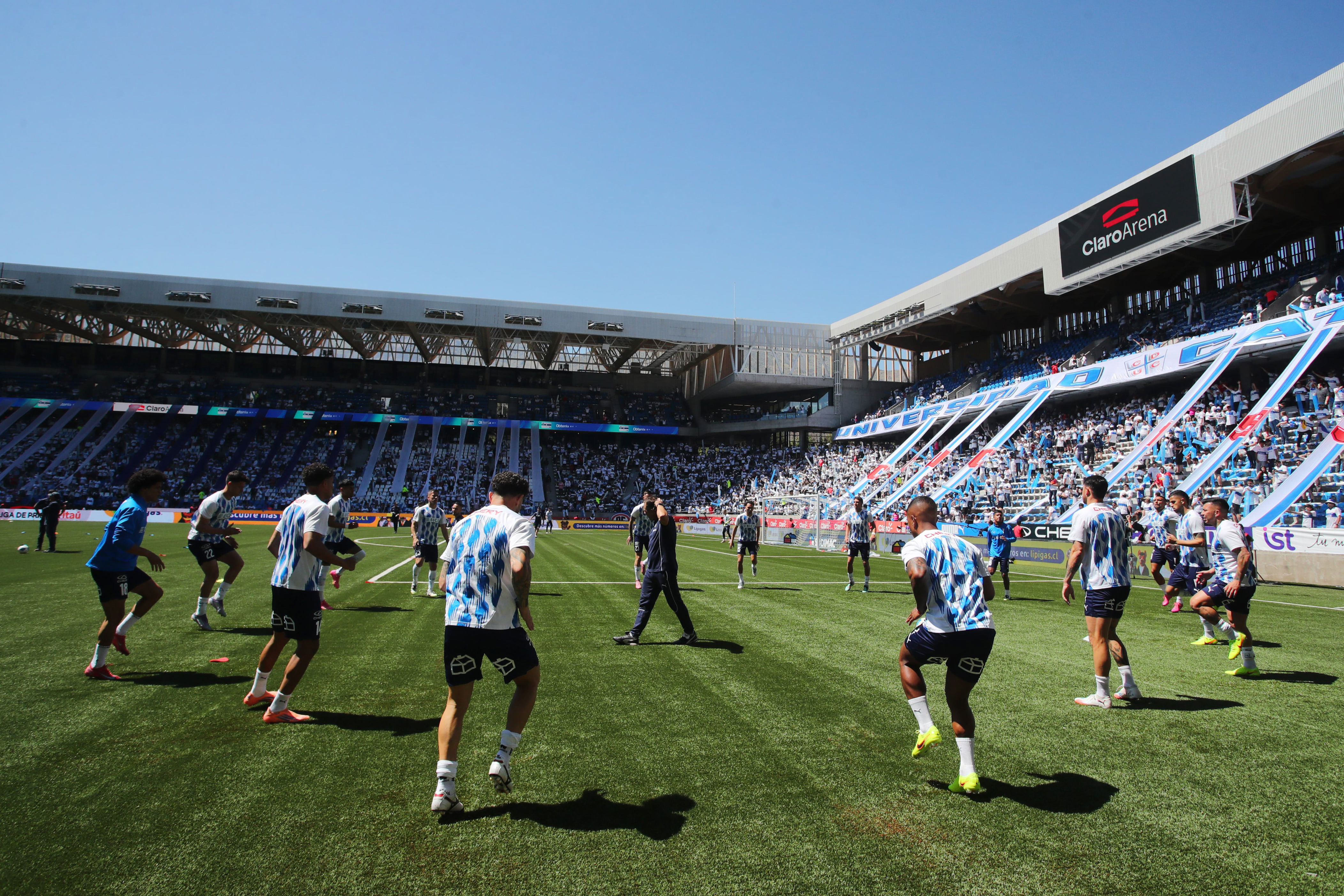 Alta demanda en el Claro Arena: la UC llega a 6 mil abonados tras la ...
