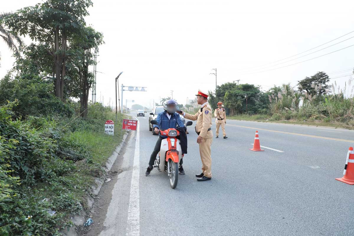 Công an tỉnh Ninh Bình xử lý 328 trường hợp vi phạm nồng độ cồn