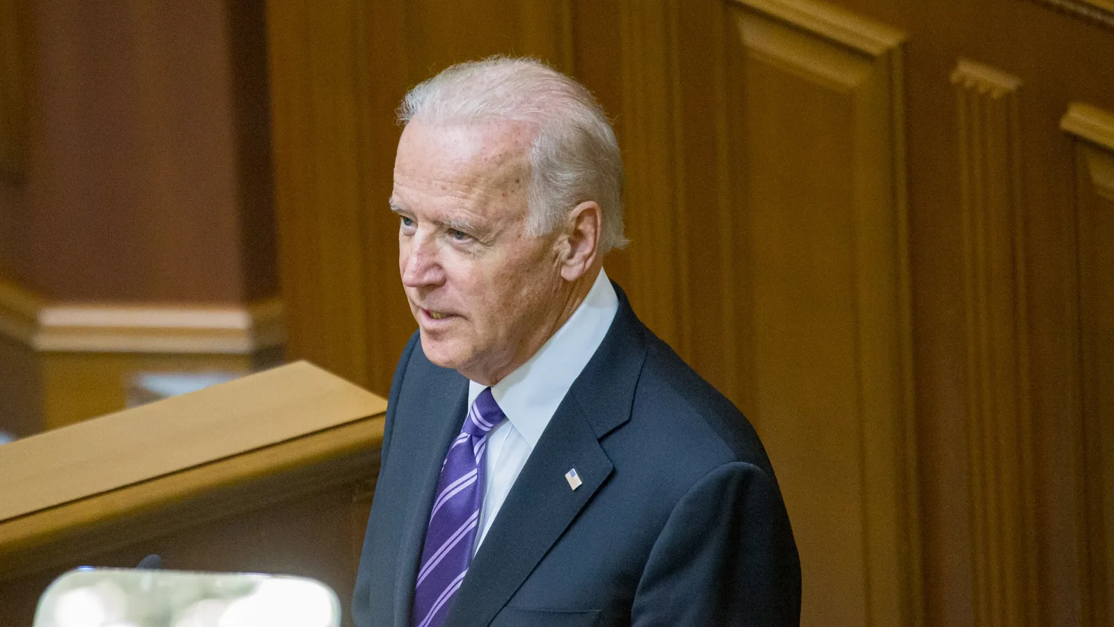 Trump targets Biden-era vehicle rules and promises thousands in savings ...