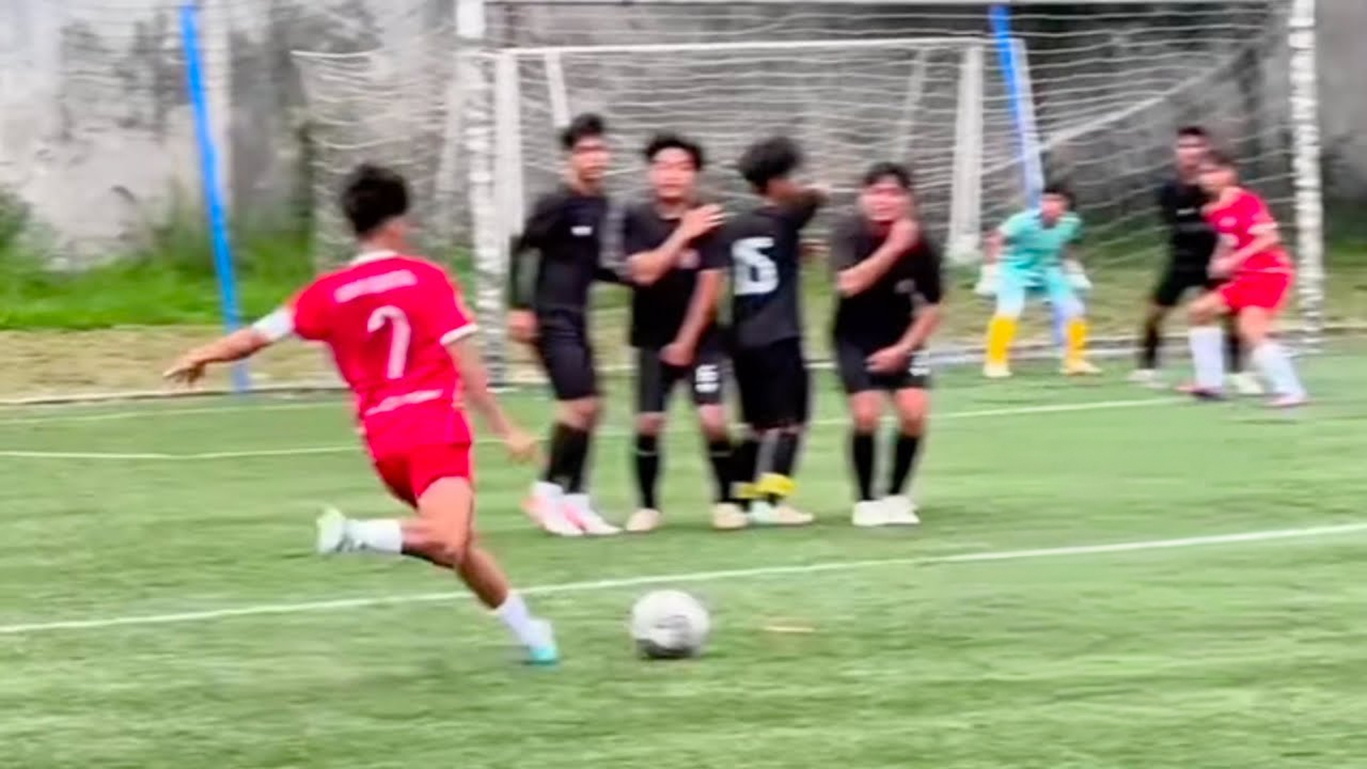 the-best-amateur-football-fails-and-wins-of-this-month