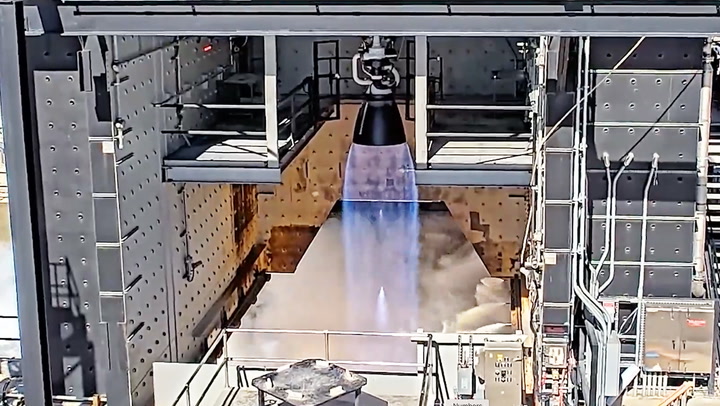 SpaceX fires up Raptor 3 engine for Starship V3 ascent burn test