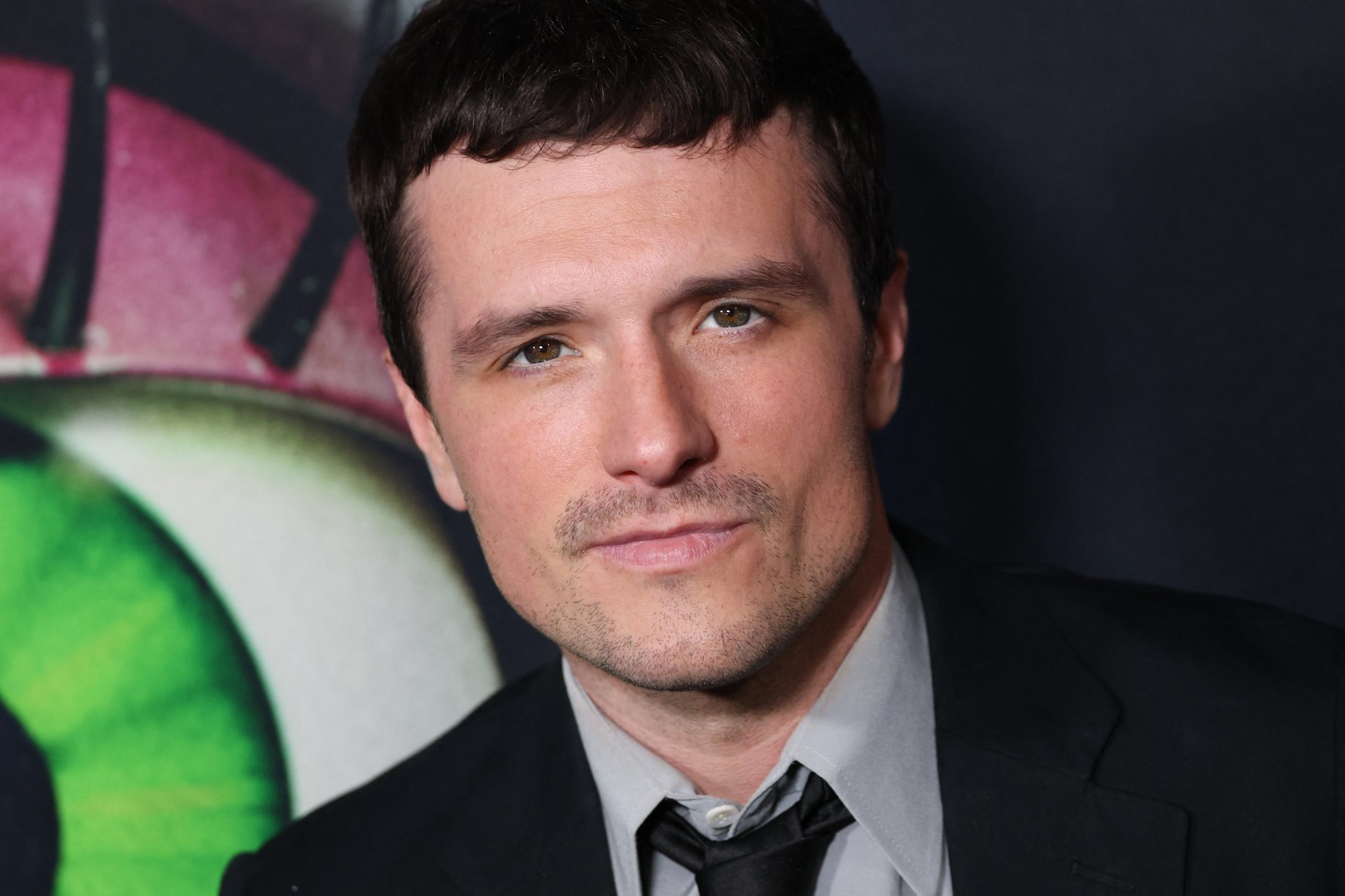 Josh Hutcherson: La Conexión con Sus Fans en FNAF y Los Juegos del Hambre, image size:1920x1280
