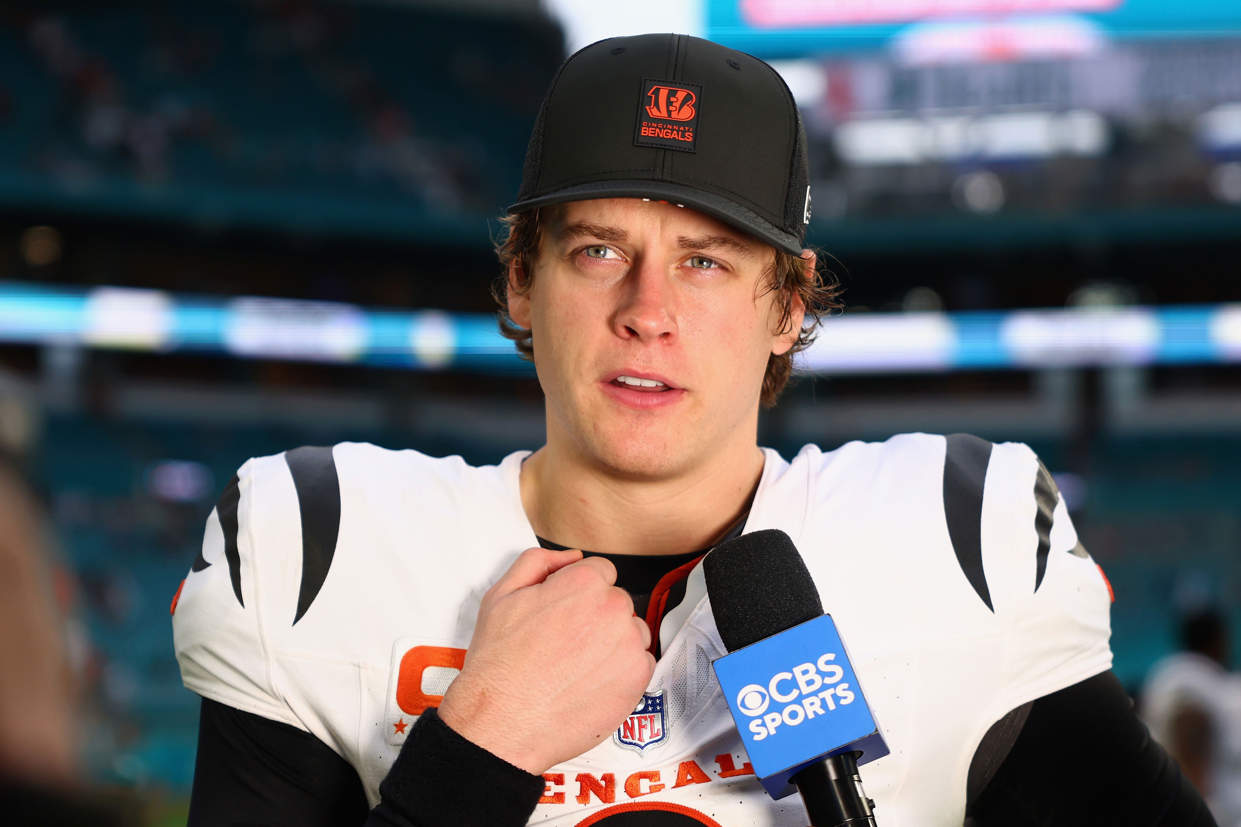 Bengals news (11/25): Joe Burrow sticks up for snubbed defensive back<br><br>