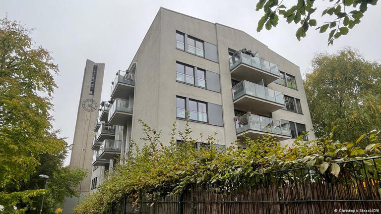 Церковь Святого Луки в Эссене была деосвящена в 2008 году и позже переоборудована в апартаменты