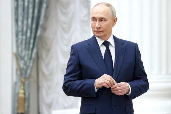 Il Cremlino: "Putin ha fatto gli auguri di Natale a Trump"