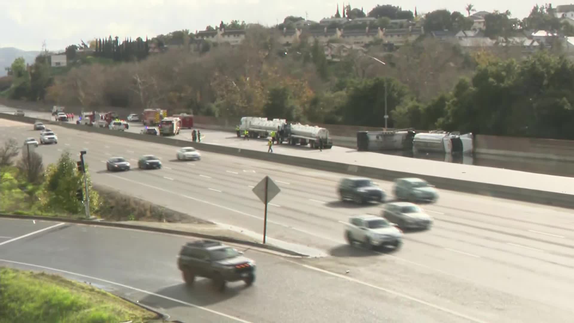 Watch: Scene of overturned fuel tanker in San Jose on Highway 101