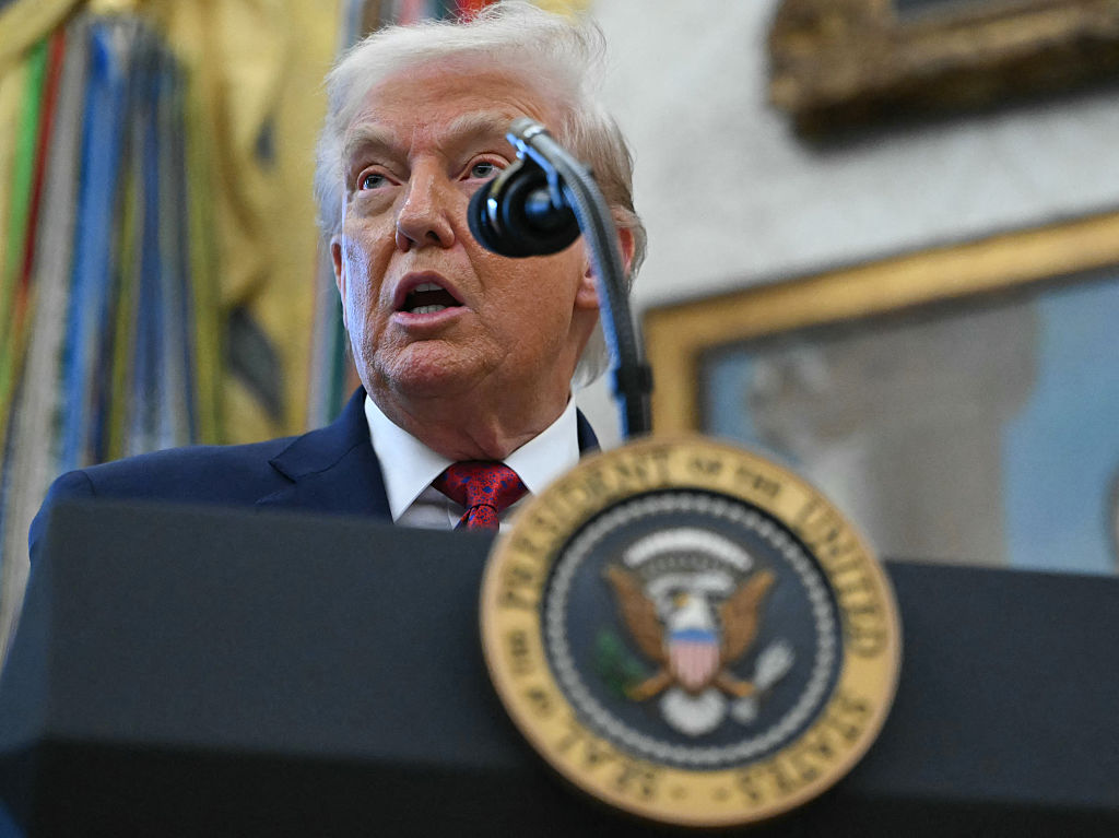 Trump wins major court ruling on National Guard<br>