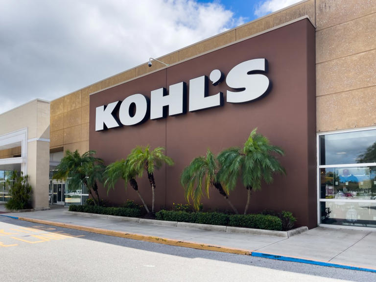Kohl's is selling a pretty pastel 60-piece food storage set that makes ...