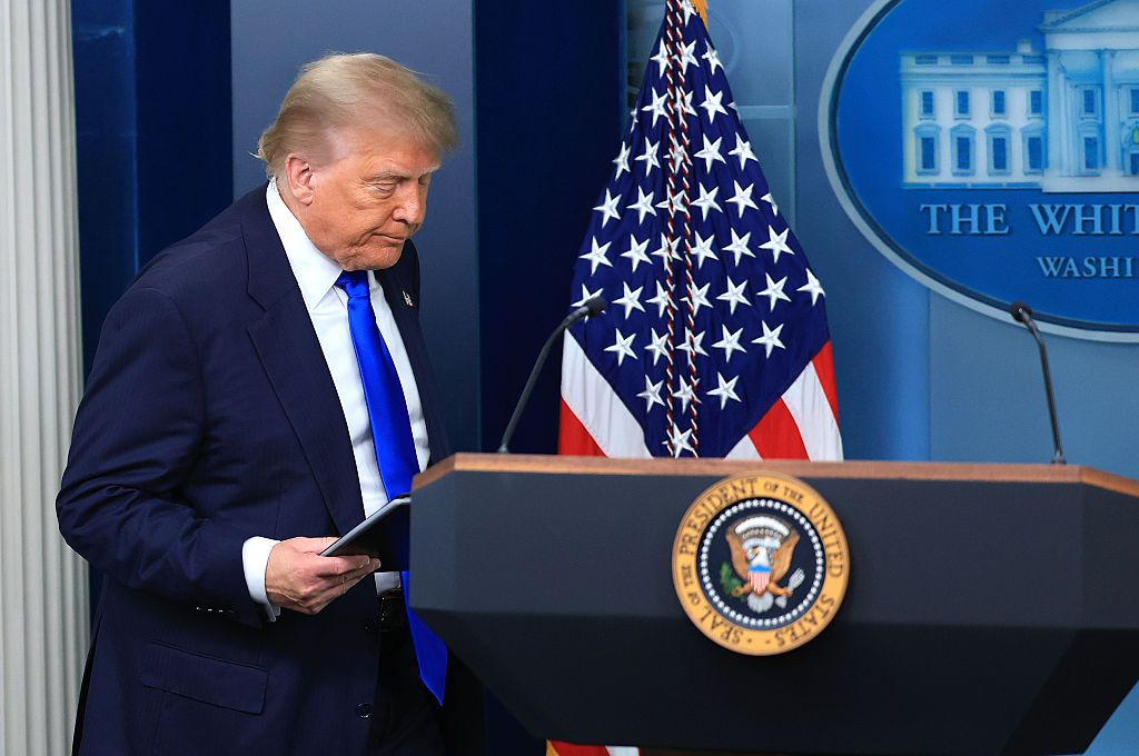 Supreme Court limits Trump’s purge effort<br>