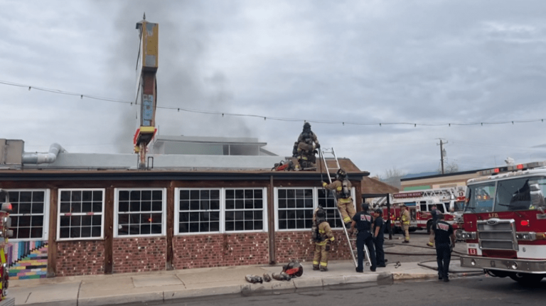 No injuries reported in Nob Hill building fire