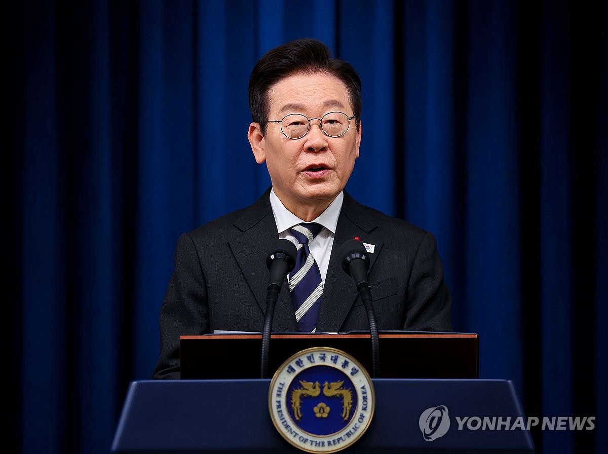 (New Year special) 7 months into presidency, Lee refocusing diplomatic, economic agenda ahead of local elections<br><br>