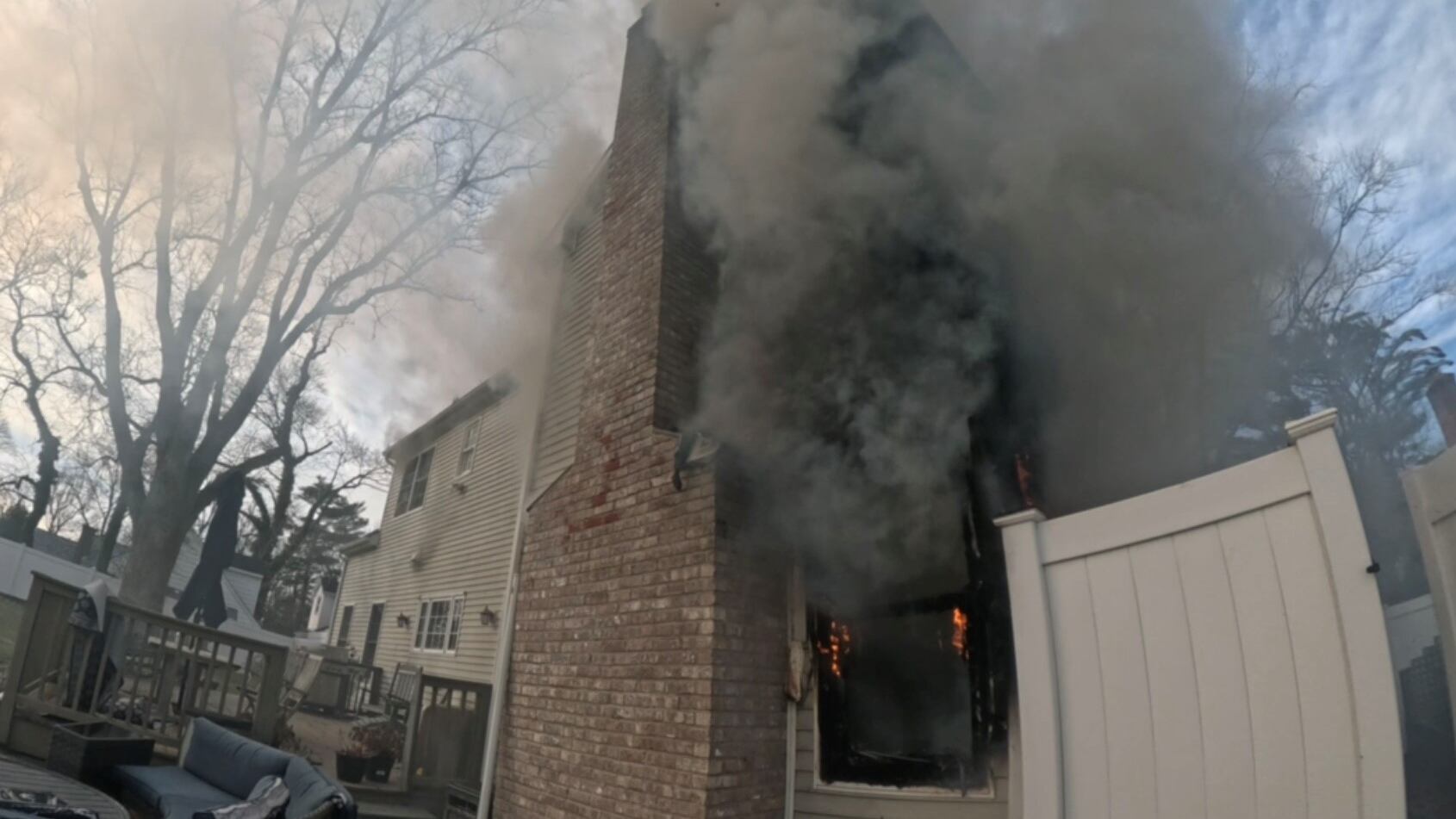 6 residents displaced following fire in Norwalk on Christmas Day