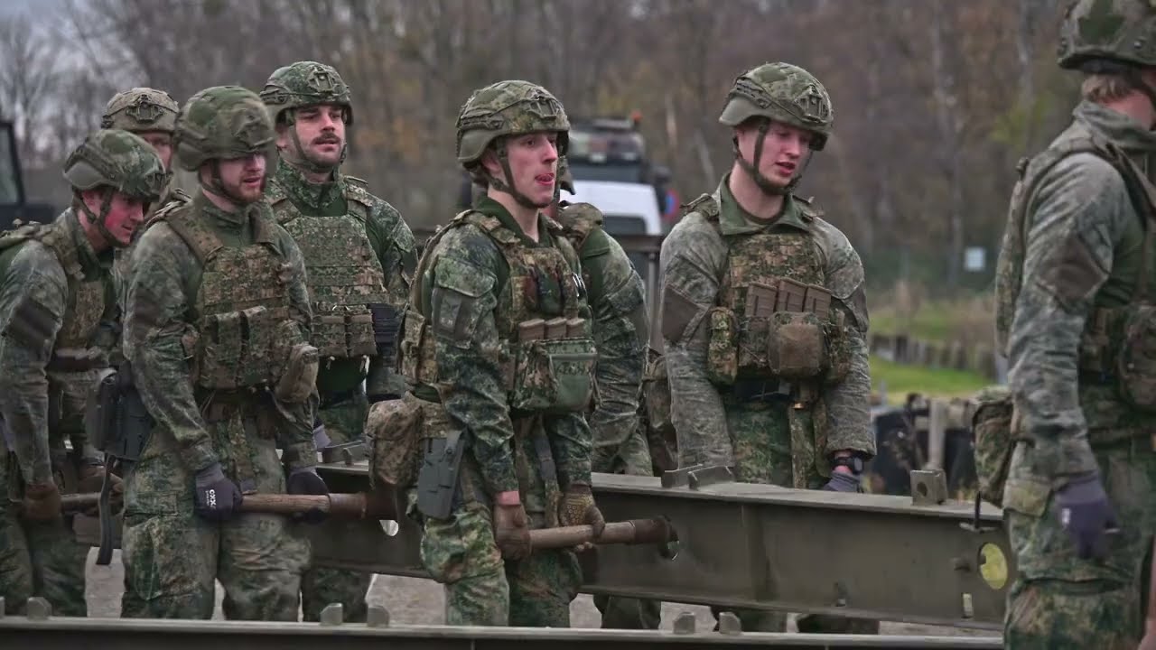 US Army teams up with Dutch forces to build a tactical bridge