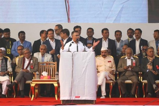 El aspirante a primer ministro de Bangladesh, Tarique Rahman, regresa tras 17 años de exilio.