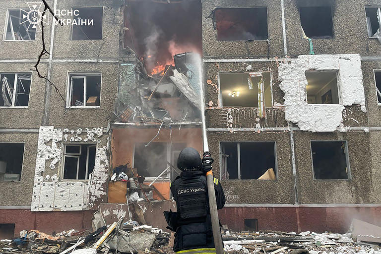 Ukraine war latest: Kyiv strikes major Russian oil refinery
