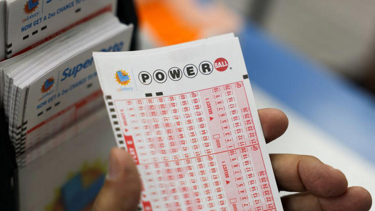 El ganador del Powerball de 1.800 millones de dólares podría permanecer anónimo durante algún tiempo según la ley de Arkansas