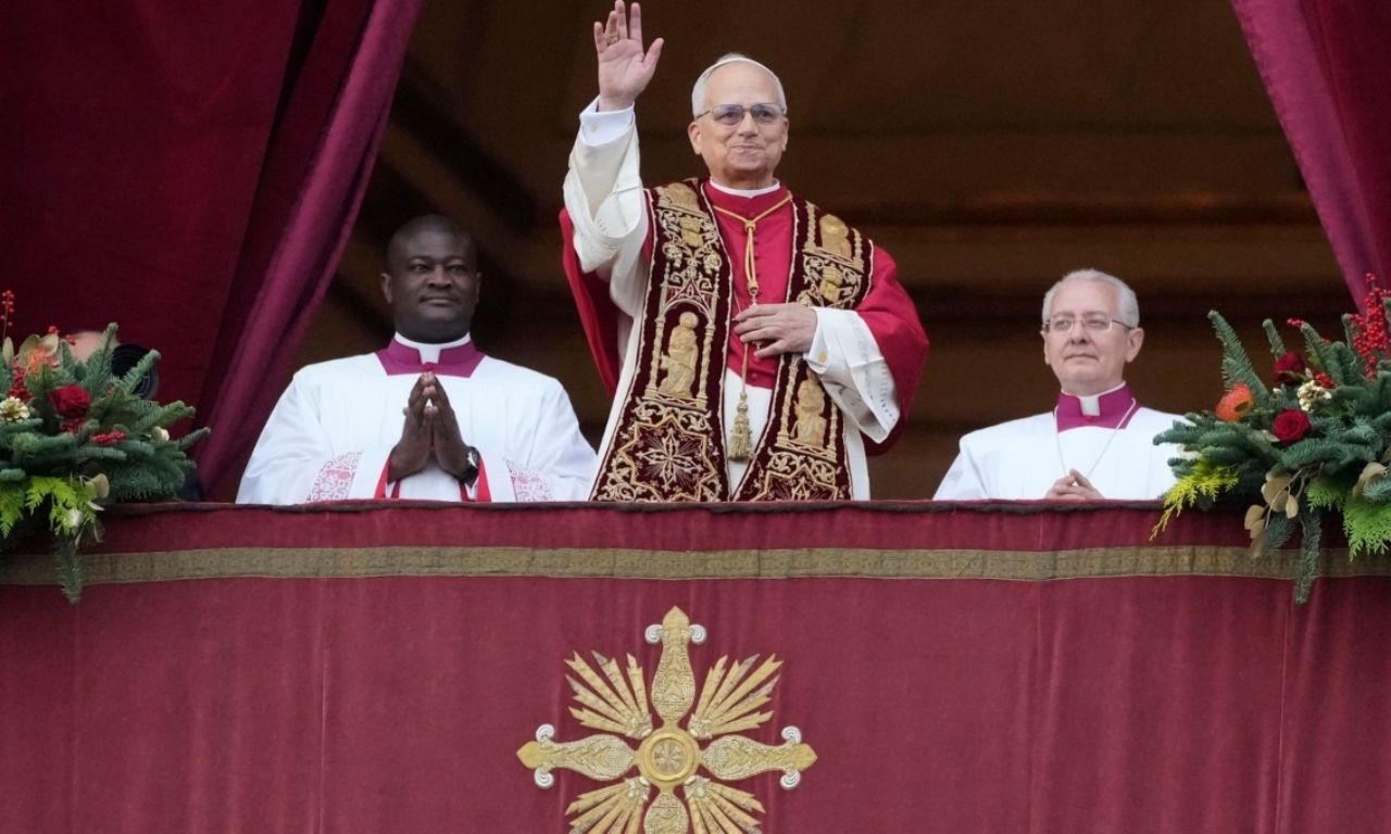 El papa León XIV da su primer discurso navideño