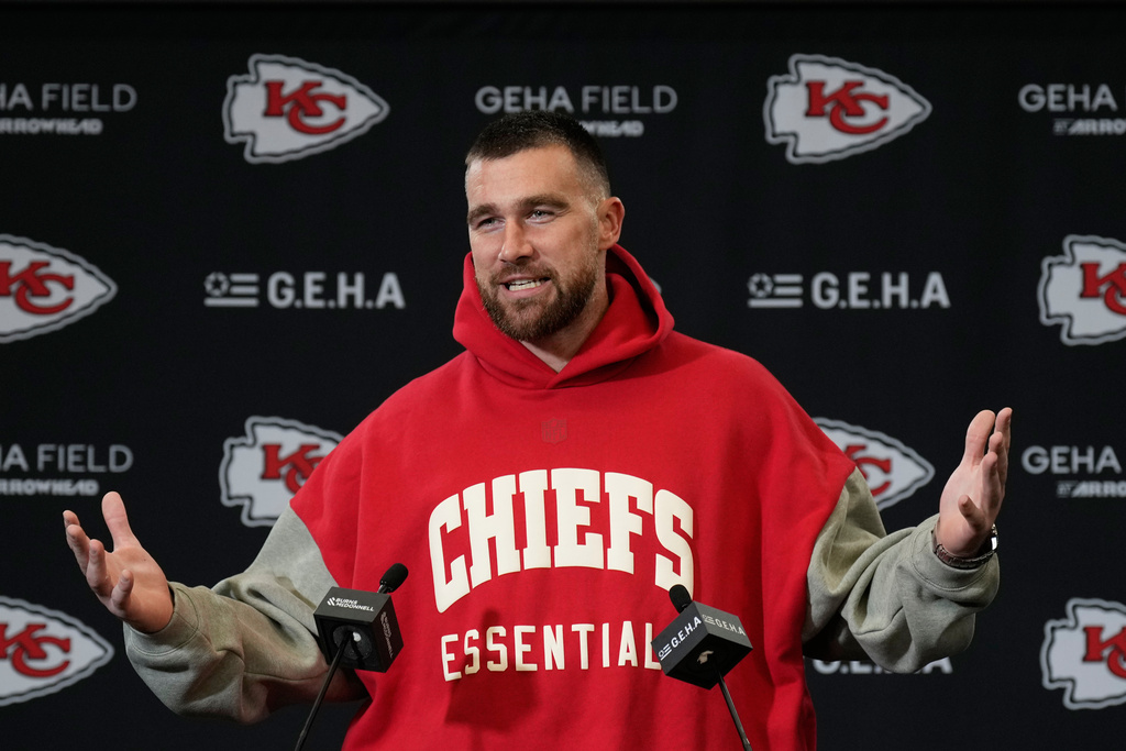 La emotiva noche de Travis Kelce en el Arrowhead Stadium podría ser la última, ya que se avecina la decisión de retirarse.
