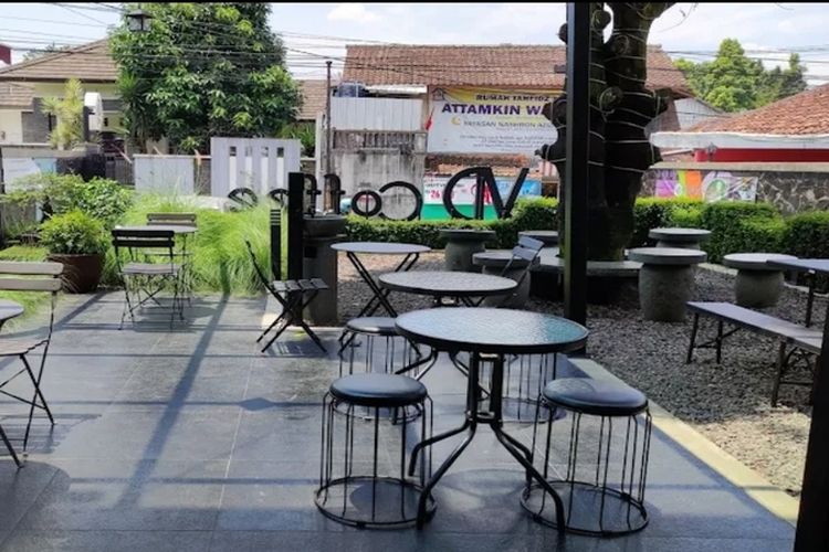 10 kafe dekat Stasiun Cisaat, cocok untuk bersantai dan melepas penat