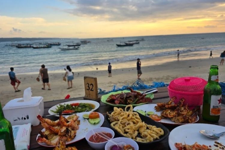 4 rekomendasi kuliner laut di tepi pantai Bali, nikmati hidangan lezat dengan pemandangan indah