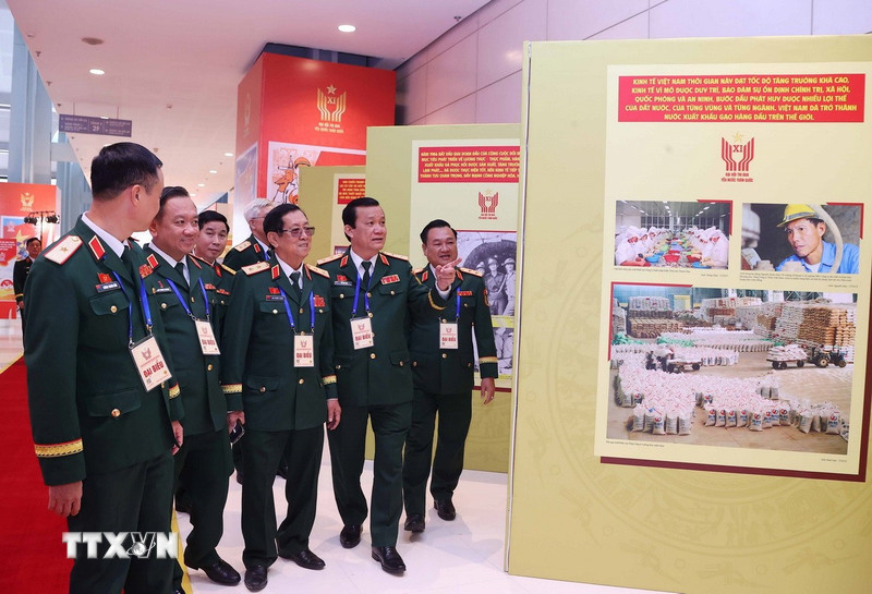 Triển lãm khơi dậy khát vọng đổi mới, lan tỏa tinh thần thi đua yêu nước