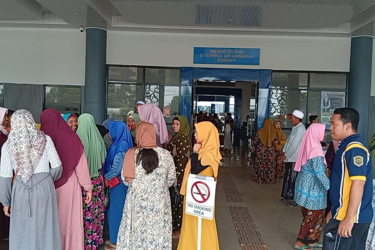 Libur Nataru, Penumpang Terminal Arya Wiraraja Sumenep Naik 10–20 Persen