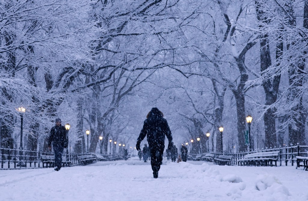 Winter storm warning as 3 feet of snow to strike: "Hazardous conditions"<br>