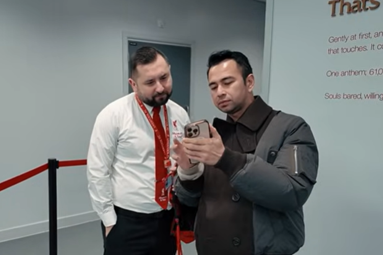 Raffi Ahmad Pamer 76 Juta Pengikut Instagram, Pandu Stadion Anfield Terkejut