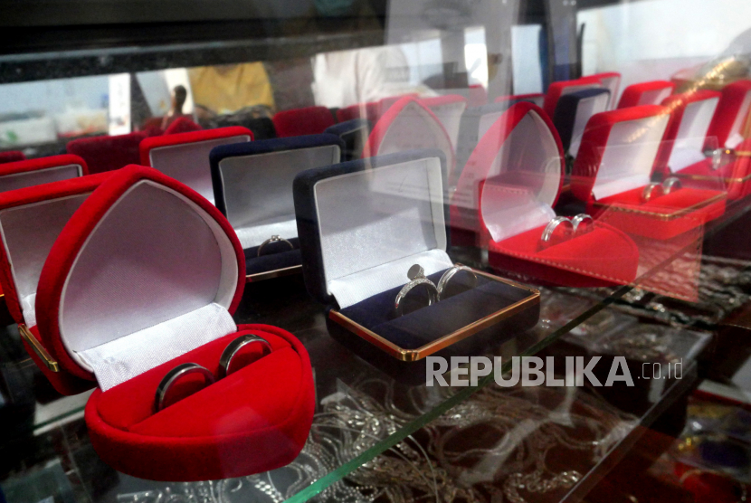 Perak Pecahkan Rekor Tertinggi Tahun 2025
