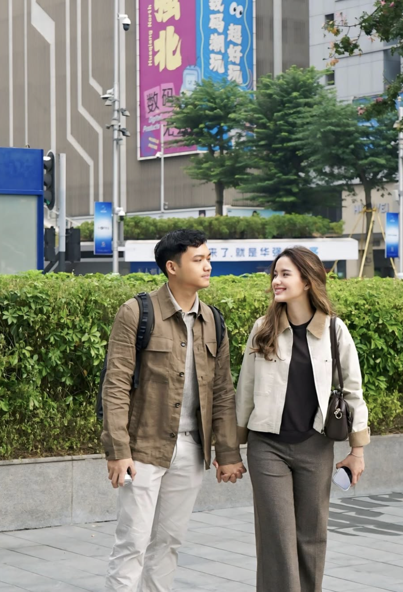 7 potret liburan keluarga Azriel bersama Sarah Menzel