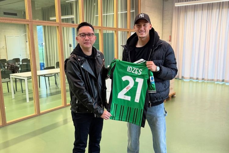Jersey Sassuolo Jay Idzes Terjual Rp125 Juta untuk Korban Bencana Sumatera