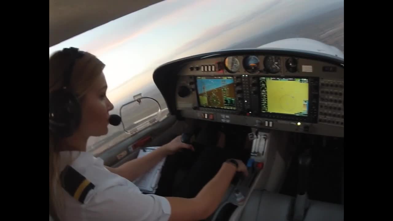 landing-a-plane-alone-cockpit-view