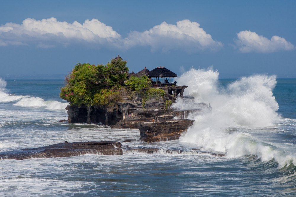 Kemenpar Bantah Bali Sepi, Menpar: Turun 2%